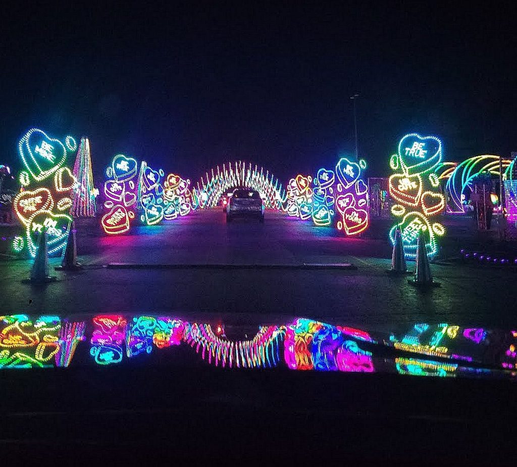World of Illumination Candy Rush Brings Sweet Holiday Magic